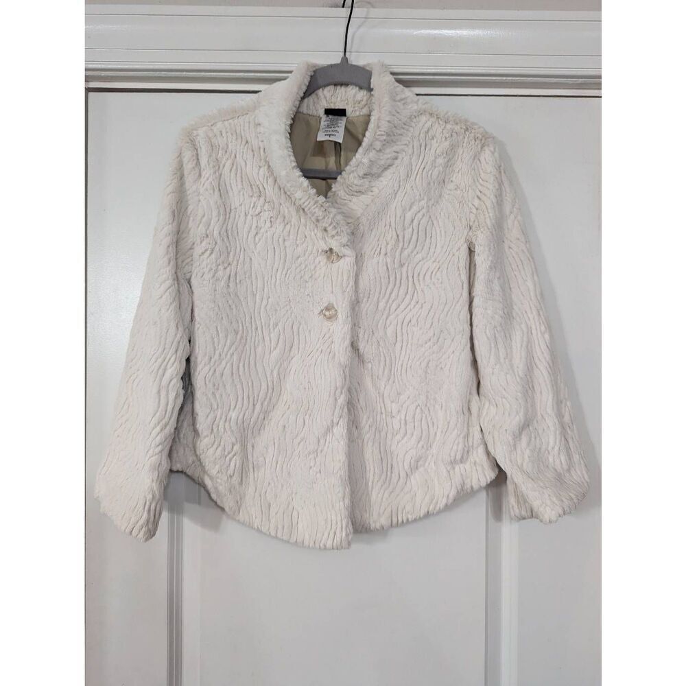 Patagonia Pelage Faux Fur Jacket women's size Small off white cream 2‎ button